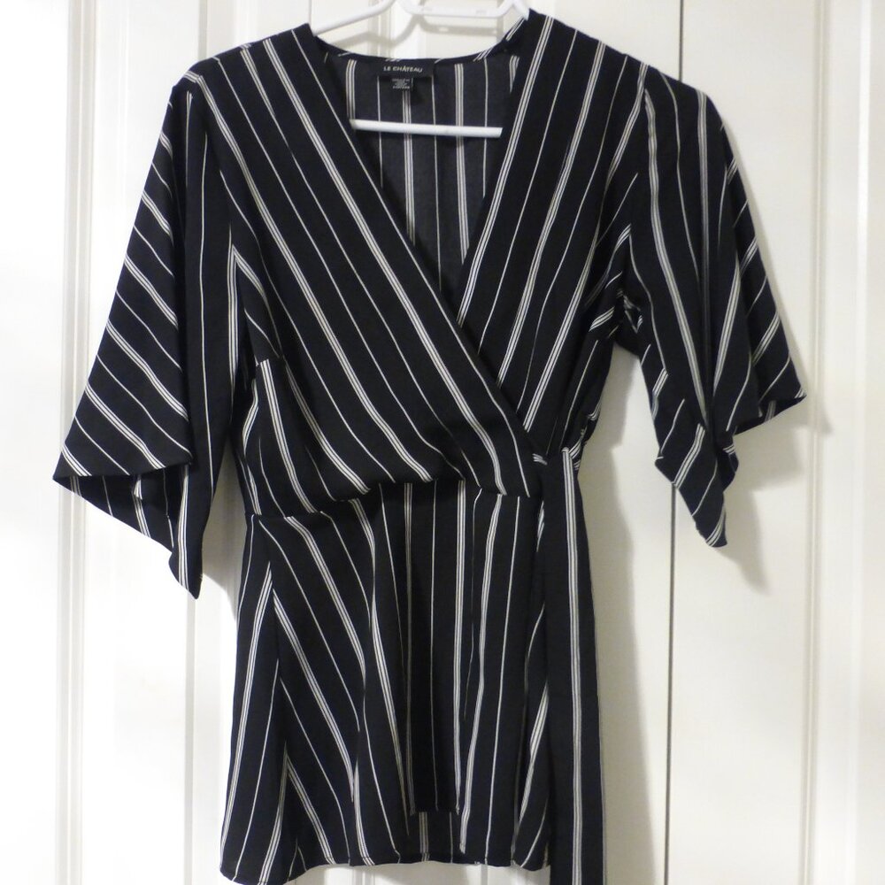 LE CHATEAU black flutter sleeve top with white stripes